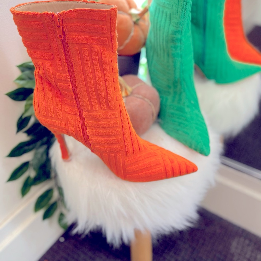 Rattler Towel Bootie Orange ONLY sz. 6.5, 8, 8.5